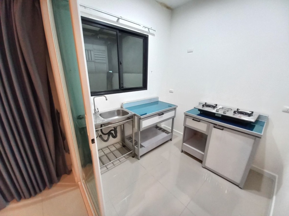 For RentTownhomePattanakan, Srinakarin : For rent: Patio Srinakarin-Rama 9