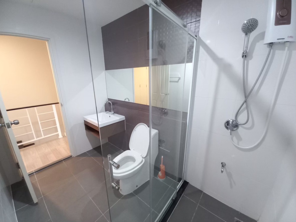 For RentTownhomePattanakan, Srinakarin : For rent: Patio Srinakarin-Rama 9