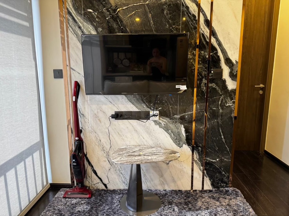 ให้เช่าคอนโดสุขุมวิท อโศก ทองหล่อ : Park Origin Thonglor 1-Bedroom with Large Walk-In Closet – Elegant Décor  for rent 55,000