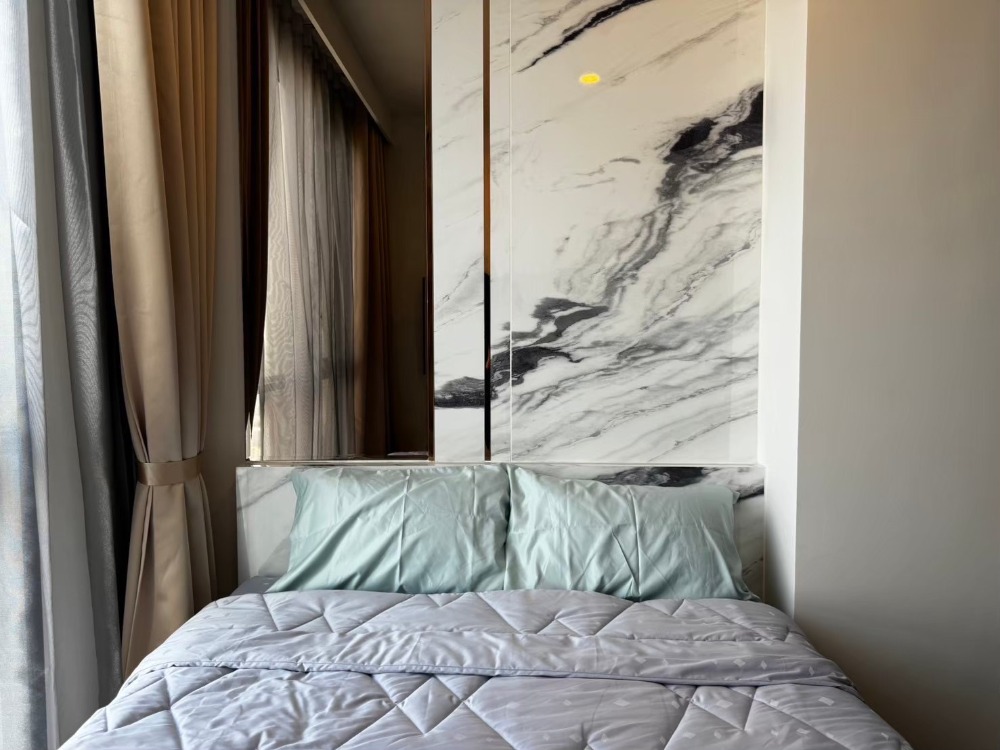 ให้เช่าคอนโดสุขุมวิท อโศก ทองหล่อ : Park Origin Thonglor 1-Bedroom with Large Walk-In Closet – Elegant Décor  for rent 55,000