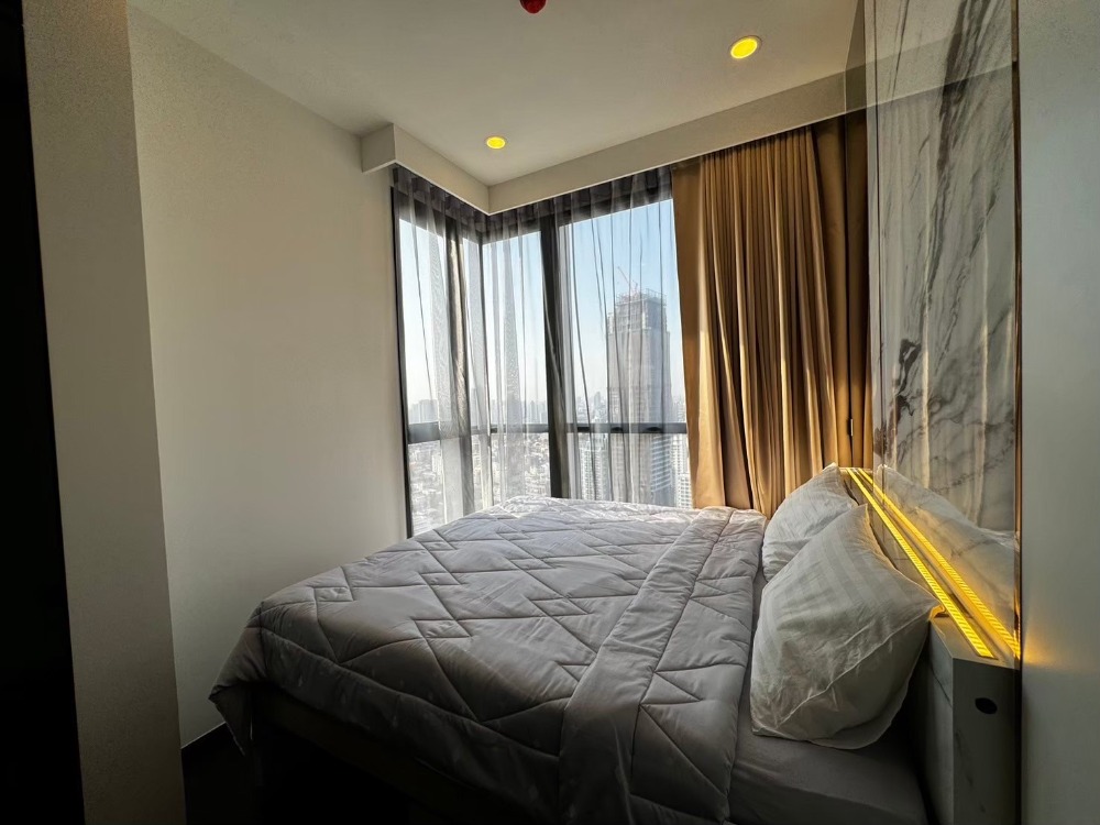 ให้เช่าคอนโดสุขุมวิท อโศก ทองหล่อ : Park Origin Thonglor 1-Bedroom with Large Walk-In Closet – Elegant Décor  for rent 55,000