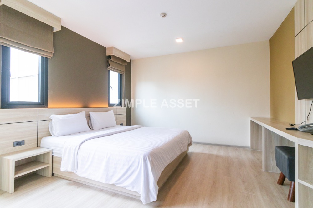 ให้เช่าวงเวียนใหญ่ เจริญนคร : Line @zimple_asset ที่พักรายวันและรายเดือน ย่านวงเวียนใหญ่ ห้องสวยพร้อมเฟอร์นิเจอร์ครบครัน สามารถย้ายเข้าอยู่ได้เลย มีที่จอดรถ ฟิตเนสและสระว่ายน้ำใช้บริการฟรี เพียง 650 m. จากBTSวงเวียนใหญ่