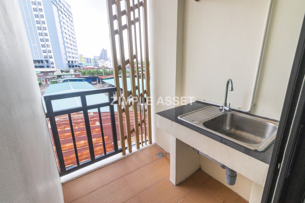 ให้เช่าวงเวียนใหญ่ เจริญนคร : Line @zimple_asset ที่พักรายวันและรายเดือน ย่านวงเวียนใหญ่ ห้องสวยพร้อมเฟอร์นิเจอร์ครบครัน สามารถย้ายเข้าอยู่ได้เลย มีที่จอดรถ ฟิตเนสและสระว่ายน้ำใช้บริการฟรี เพียง 650 m. จากBTSวงเวียนใหญ่