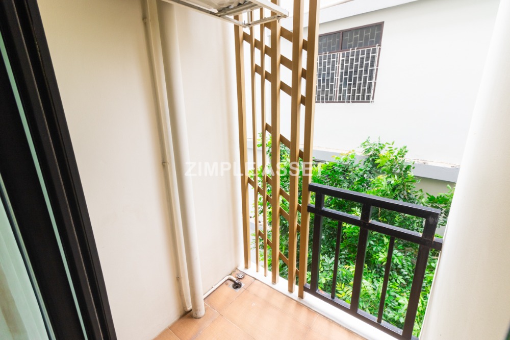 ให้เช่าวงเวียนใหญ่ เจริญนคร : Line @zimple_asset ที่พักรายวันและรายเดือน ย่านวงเวียนใหญ่ ห้องสวยพร้อมเฟอร์นิเจอร์ครบครัน สามารถย้ายเข้าอยู่ได้เลย มีที่จอดรถ ฟิตเนสและสระว่ายน้ำใช้บริการฟรี เพียง 650 m. จากBTSวงเวียนใหญ่