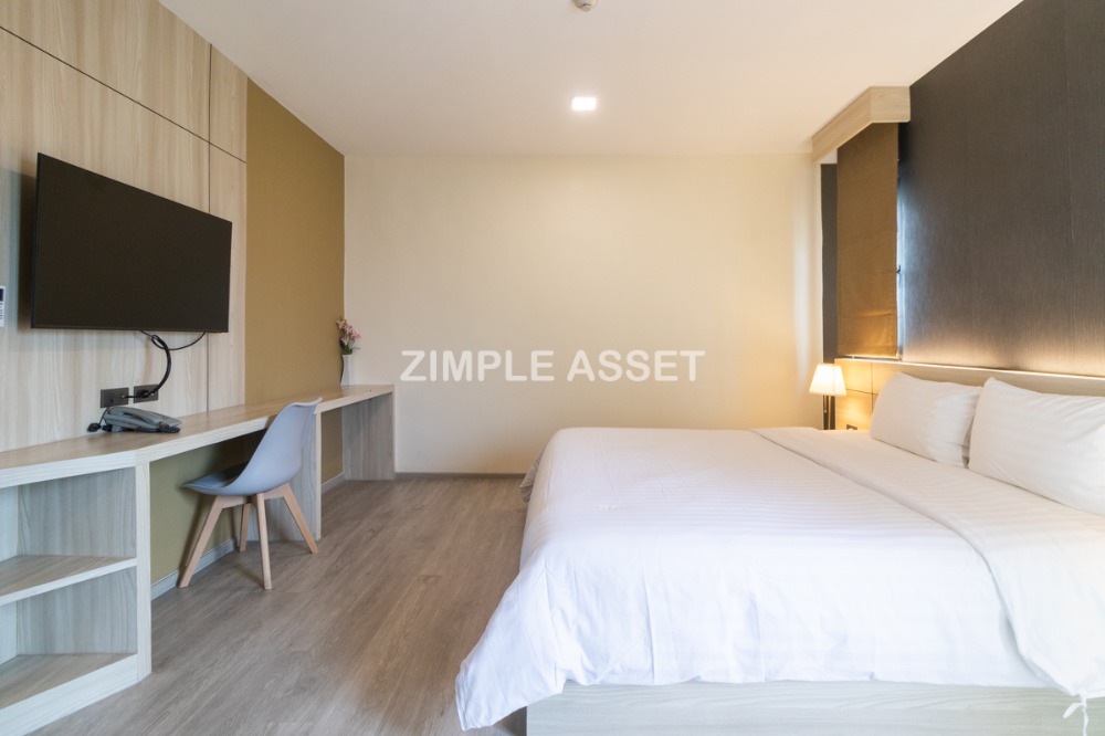 ให้เช่าวงเวียนใหญ่ เจริญนคร : Line @zimple_asset ที่พักรายวันและรายเดือน ย่านวงเวียนใหญ่ ห้องสวยพร้อมเฟอร์นิเจอร์ครบครัน สามารถย้ายเข้าอยู่ได้เลย มีที่จอดรถ ฟิตเนสและสระว่ายน้ำใช้บริการฟรี เพียง 650 m. จากBTSวงเวียนใหญ่