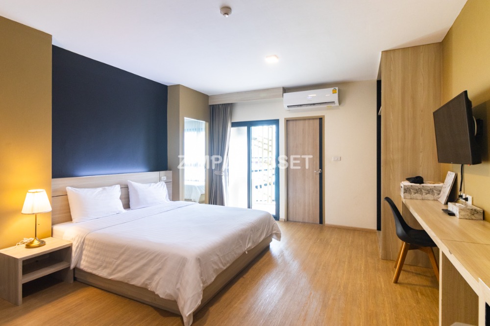 ให้เช่าวงเวียนใหญ่ เจริญนคร : Line @zimple_asset ที่พักรายวันและรายเดือน ย่านวงเวียนใหญ่ ห้องสวยพร้อมเฟอร์นิเจอร์ครบครัน สามารถย้ายเข้าอยู่ได้เลย มีที่จอดรถ ฟิตเนสและสระว่ายน้ำใช้บริการฟรี เพียง 650 m. จากBTSวงเวียนใหญ่