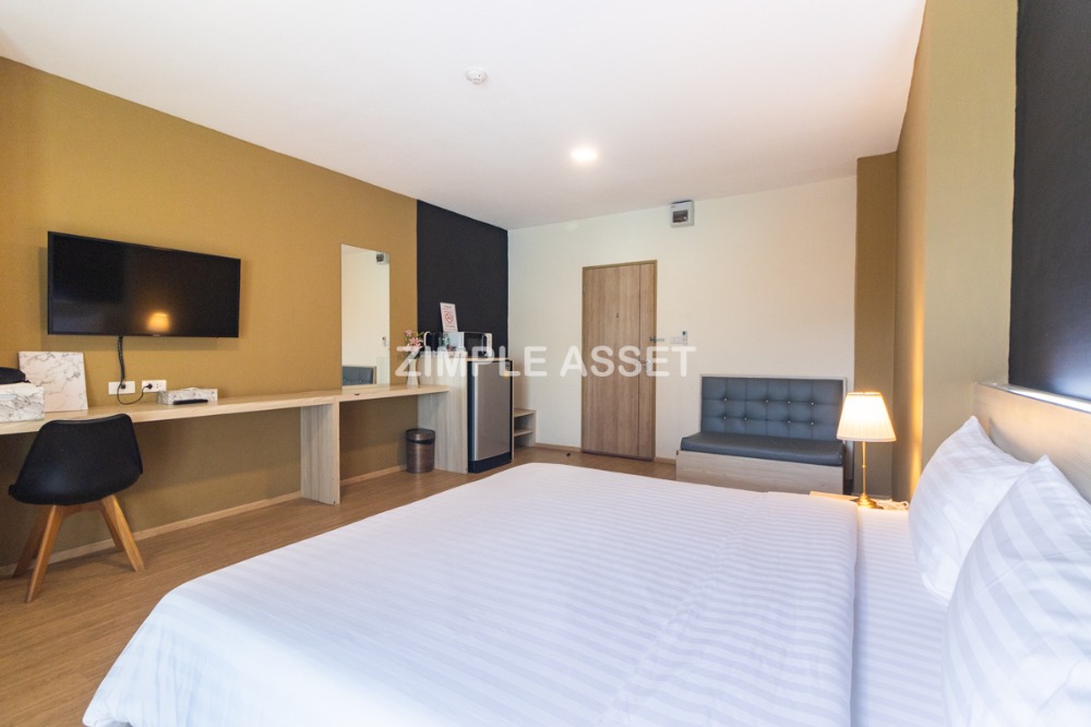 ให้เช่าวงเวียนใหญ่ เจริญนคร : Line @zimple_asset ที่พักรายวันและรายเดือน ย่านวงเวียนใหญ่ ห้องสวยพร้อมเฟอร์นิเจอร์ครบครัน สามารถย้ายเข้าอยู่ได้เลย มีที่จอดรถ ฟิตเนสและสระว่ายน้ำใช้บริการฟรี เพียง 650 m. จากBTSวงเวียนใหญ่