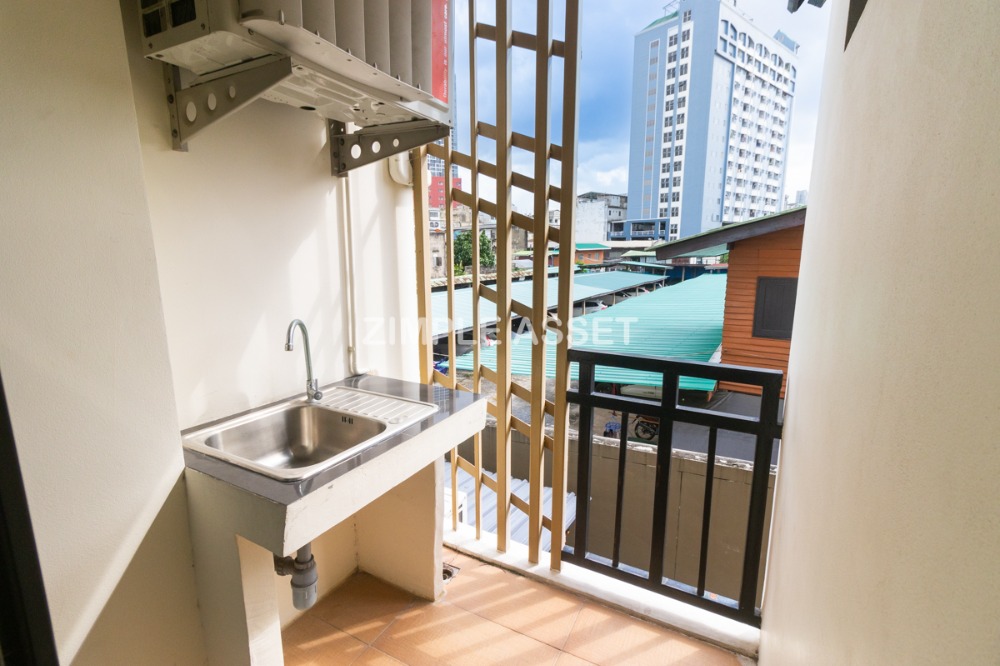 ให้เช่าวงเวียนใหญ่ เจริญนคร : Line @zimple_asset ที่พักรายวันและรายเดือน ย่านวงเวียนใหญ่ ห้องสวยพร้อมเฟอร์นิเจอร์ครบครัน สามารถย้ายเข้าอยู่ได้เลย มีที่จอดรถ ฟิตเนสและสระว่ายน้ำใช้บริการฟรี เพียง 650 m. จากBTSวงเวียนใหญ่