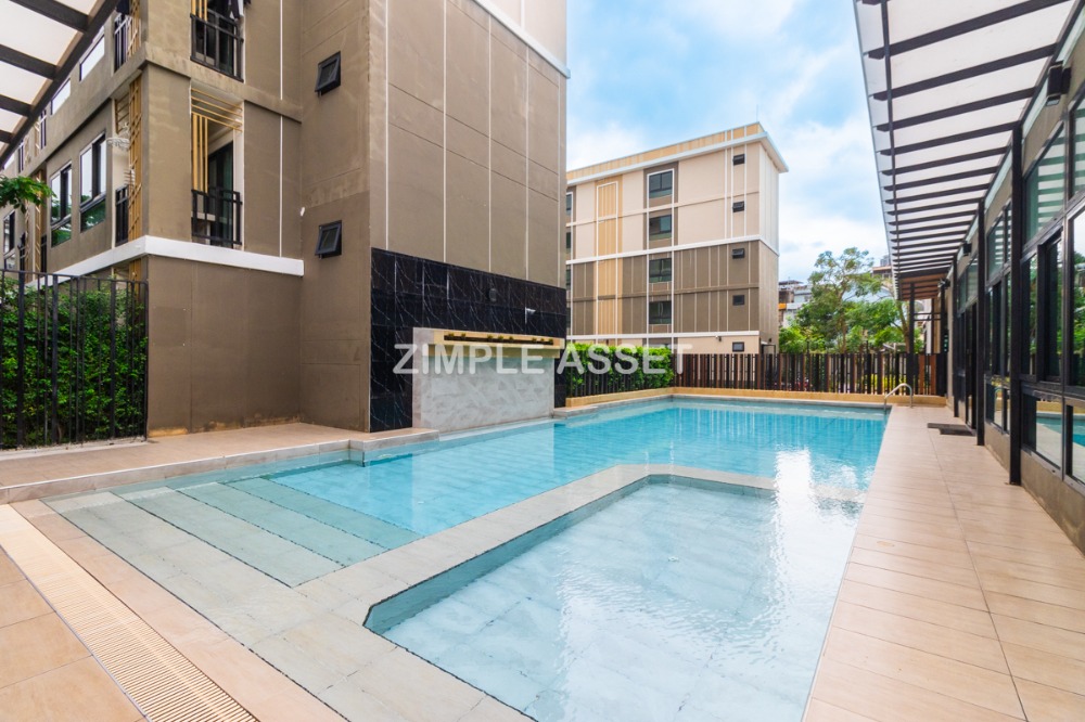 ให้เช่าวงเวียนใหญ่ เจริญนคร : Line @zimple_asset ที่พักรายวันและรายเดือน ย่านวงเวียนใหญ่ ห้องสวยพร้อมเฟอร์นิเจอร์ครบครัน สามารถย้ายเข้าอยู่ได้เลย มีที่จอดรถ ฟิตเนสและสระว่ายน้ำใช้บริการฟรี เพียง 650 m. จากBTSวงเวียนใหญ่