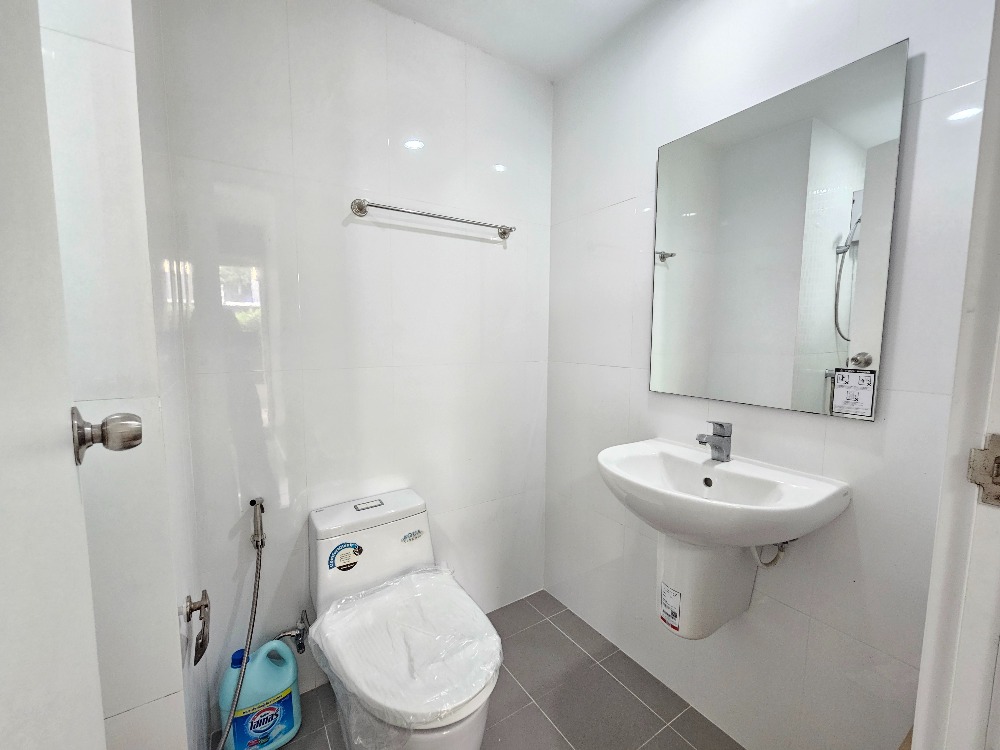 ขายคอนโดพุทธมณฑล ศาลายา : ห้องสภาพดี เจ้าของไม่ค่อยได้อยู่ ห่างจาก มหิดล ศาลายา เพียง 10นาที มีเหล็กดัดเพื่อความปลอดภัย