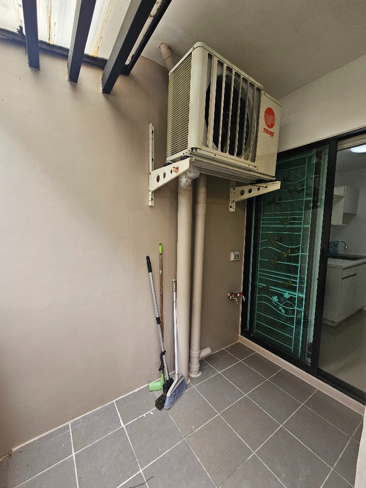 ขายคอนโดพุทธมณฑล ศาลายา : ห้องสภาพดี เจ้าของไม่ค่อยได้อยู่ ห่างจาก มหิดล ศาลายา เพียง 10นาที มีเหล็กดัดเพื่อความปลอดภัย