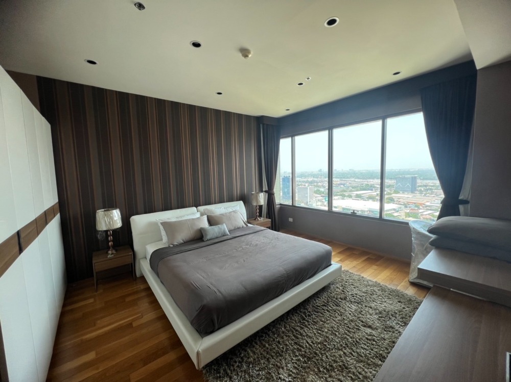 ให้เช่าคอนโดสุขุมวิท อโศก ทองหล่อ : The Emporio Place 1 Bed 1 Bath with bathtub 45,000 per month