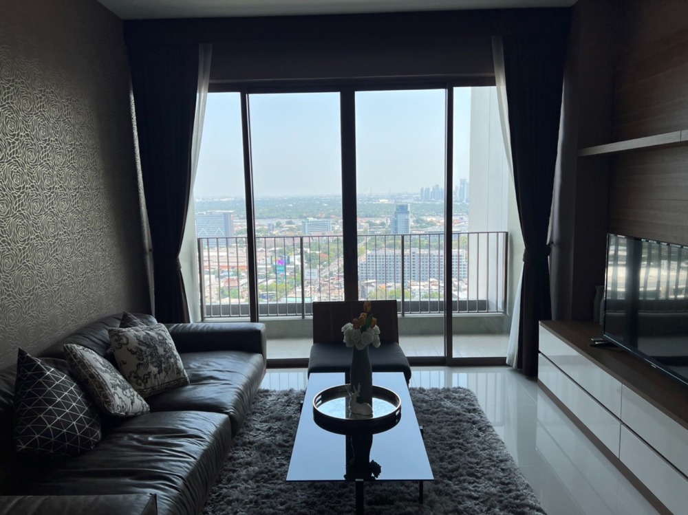 ให้เช่าคอนโดสุขุมวิท อโศก ทองหล่อ : The Emporio Place 1 Bed 1 Bath with bathtub 45,000 per month