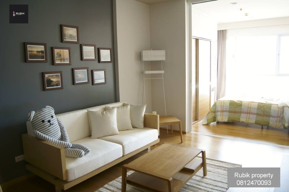 ขายคอนโดวงเวียนใหญ่ เจริญนคร : Stylish Urban Living at Hive Taksin: Modern 1 Bedroom Condo for Sale! (RB30)