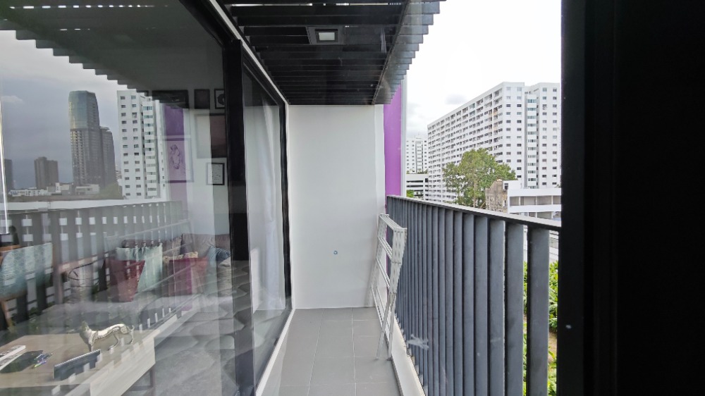 For RentCondoSukhumvit, Asoke, Thonglor : 👉XT Ekkamai rent 20,000 💥Good location good facilities. Ready to move in.