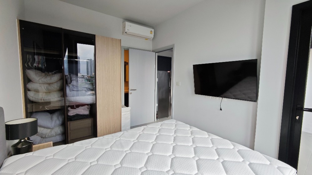 For RentCondoSukhumvit, Asoke, Thonglor : 👉XT Ekkamai rent 20,000 💥Good location good facilities. Ready to move in.