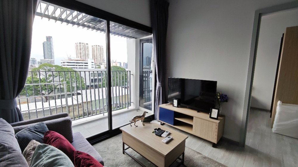 For RentCondoSukhumvit, Asoke, Thonglor : 👉XT Ekkamai rent 20,000 💥Good location good facilities. Ready to move in.