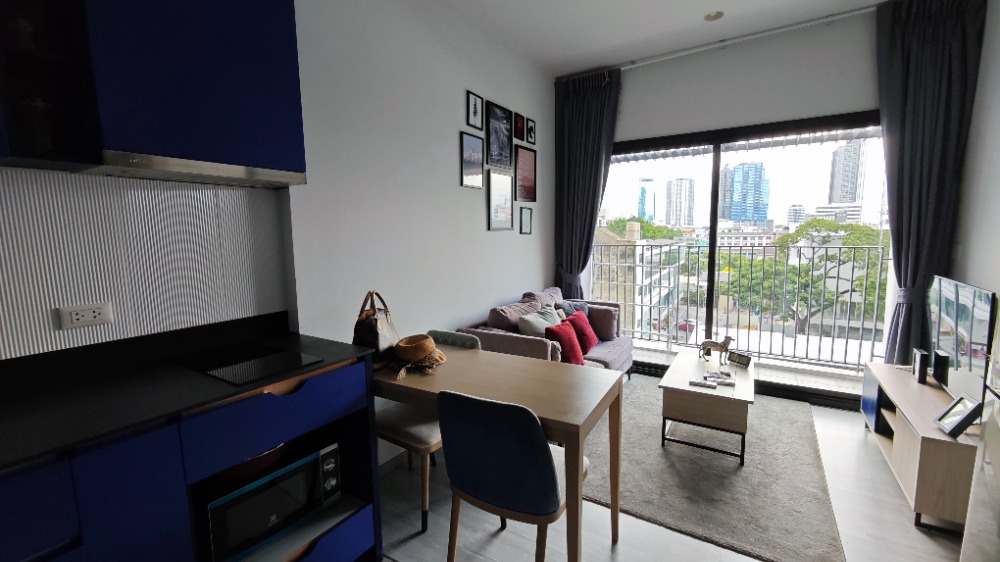 For RentCondoSukhumvit, Asoke, Thonglor : 👉XT Ekkamai rent 20,000 💥Good location good facilities. Ready to move in.