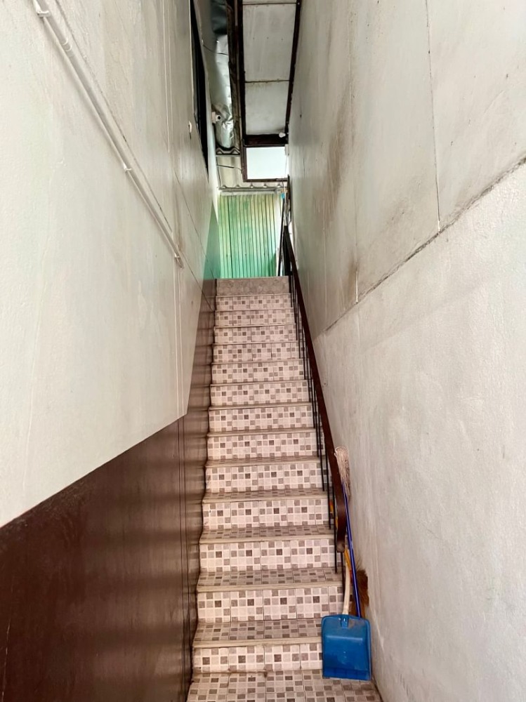 ขายทาวน์โฮมรัชดา ห้วยขวาง : ขายทาวน์โฮม 3 ชั้น 2 คูหาติดกัน ทำเลรัชดา ห้วยขวาง ซอยสุขร่วมกัน หลังโรงแรม The Emerald รัชดา MRT ห้วยขวาง