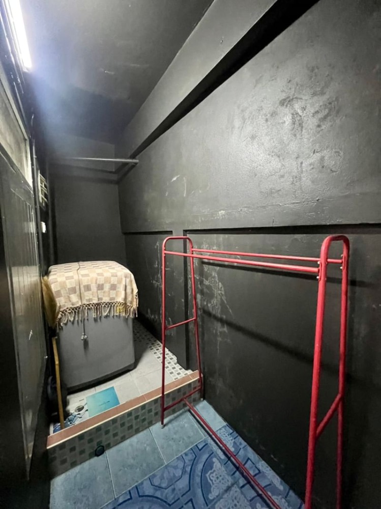 ขายทาวน์โฮมรัชดา ห้วยขวาง : ขายทาวน์โฮม 3 ชั้น 2 คูหาติดกัน ทำเลรัชดา ห้วยขวาง ซอยสุขร่วมกัน หลังโรงแรม The Emerald รัชดา MRT ห้วยขวาง