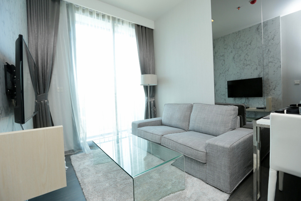 (owner post) Edge Sukhumvit 23 rent: 1bed 1bath 33.48sqm. 10 Fl. 25,000/mth. Am: 0656199198 Loading...