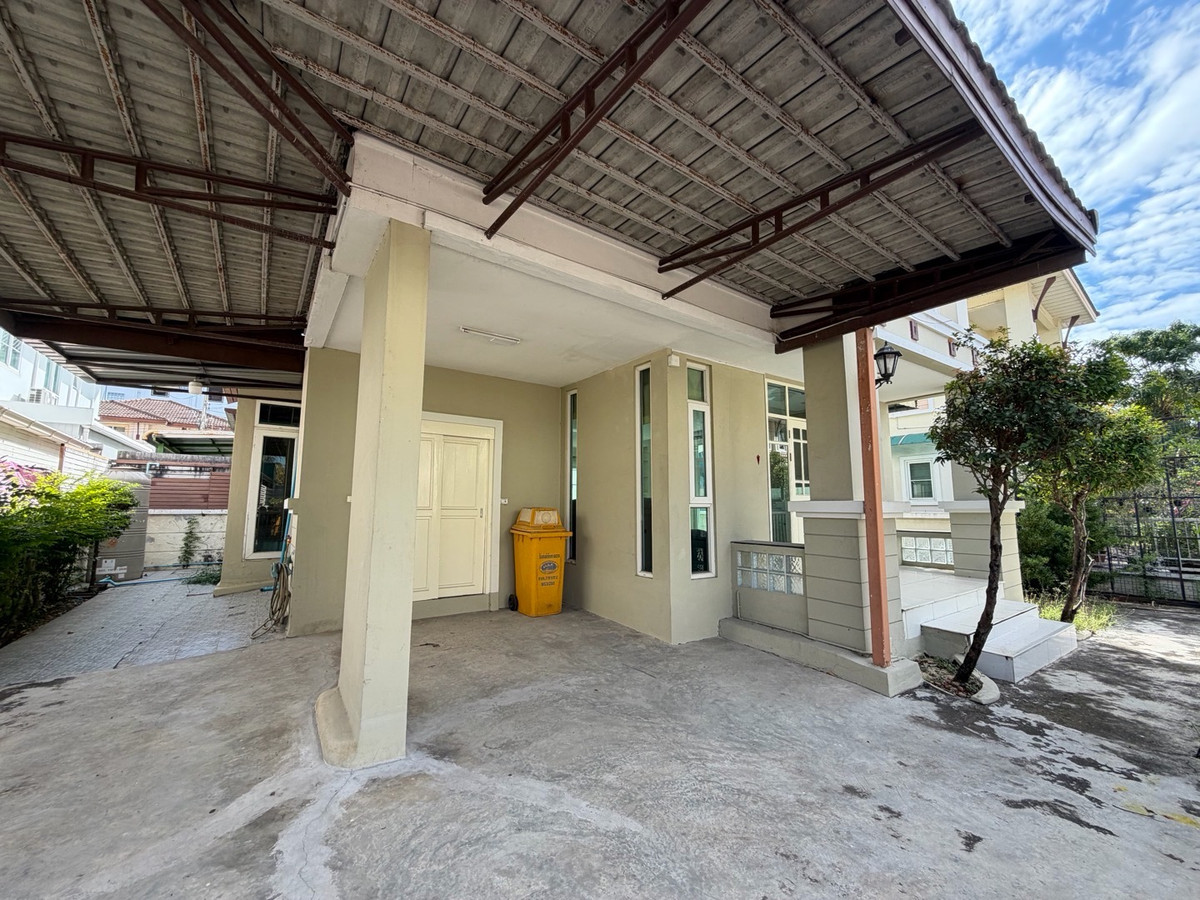 For SaleHouseLadkrabang, Suwannaphum Airport : For Sale 4.29 M Selling a 2-storey detached house, Soi King Kaew 19, price 4.29 million baht, usable area 150 sq m., ready to move in house, Bangna-Trad parallel road, King Kaew Road, Sirinda Pranali Village (SIRINDA PRANALI) ⭐️ Land area 53 sq m., usable
