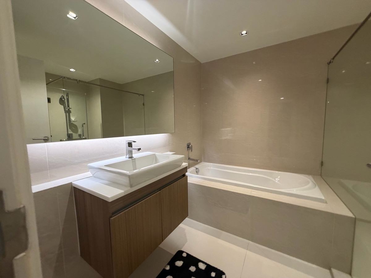 ให้เช่าคอนโดสุขุมวิท อโศก ทองหล่อ : ให้เช่า Vtara36 (Low rise condo)