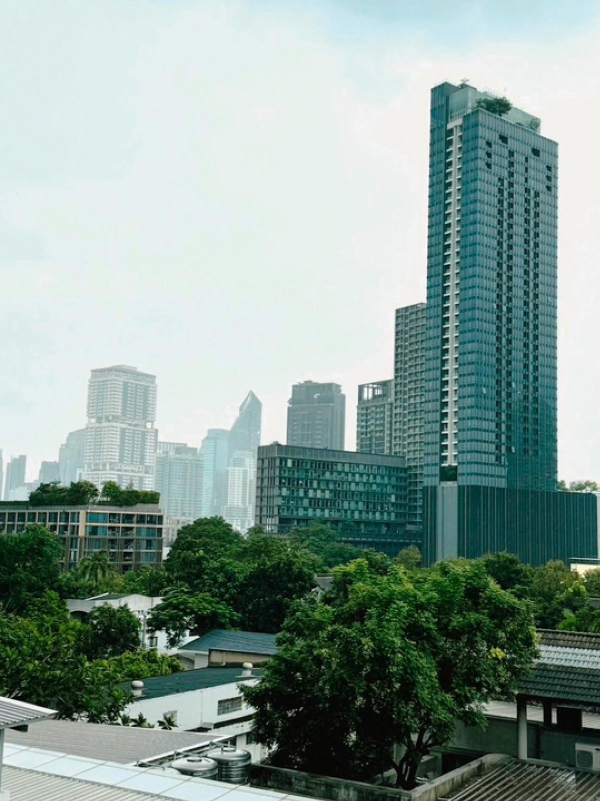 For RentCondoSukhumvit, Asoke, Thonglor : 🎯For rent IDEO MORPH 38 😻Pet-friendly condo 😻Duplex condo IDEO MORPH 38, size 33.6 sq m, high ceiling, fully furnished, ready to move in, common area has a swimming pool, fitness room, convenient location in the heart of the city, Sukhumvit 38, near BTS T