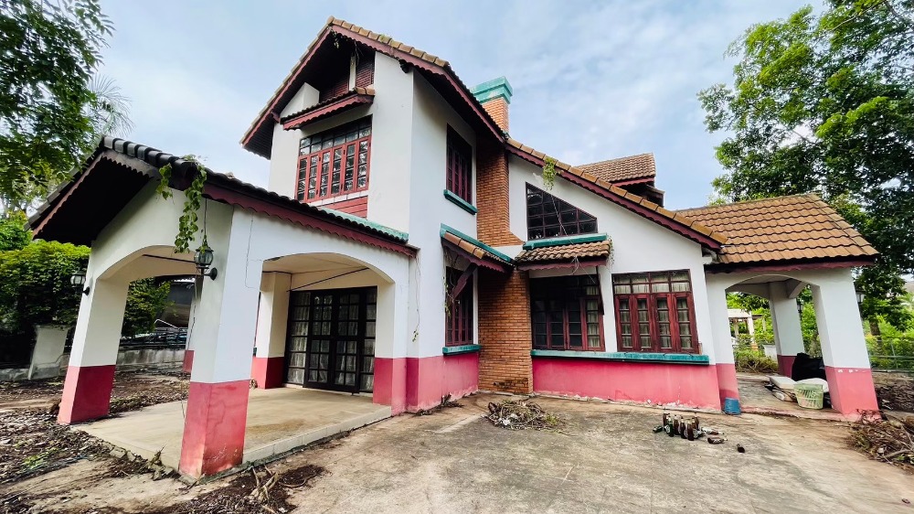 For SaleHouseChiang Mai : Single house for sale, 160 square wah, Pruksawaree Village, Chiang Mai