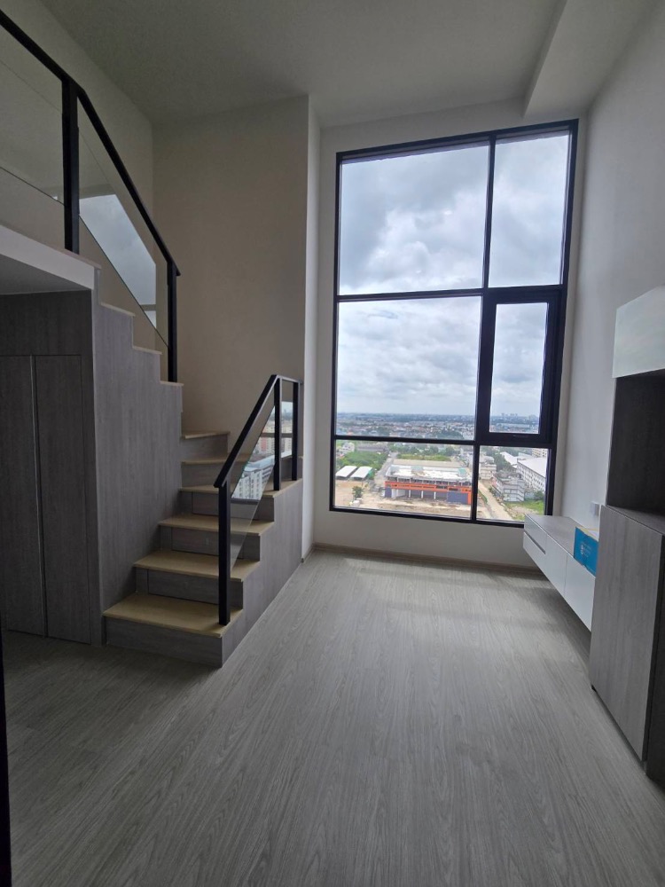 ขายคอนโดเสรีไทย-นิด้า : DuPlex ห้องใหม่ๆ ใกล้รถไฟฟ้าสถานีอินเตอร์เชนจ์ ลำสาลี เชื่อมต่อรถไฟฟ้า 3 สาย ทั้งสายสีส้ม สีเหลือง และ สีน้ำตาล ใกล้ทางด่วนวงแหวนกาญจนาฯ, มอเตอร์เวย์ และ ท่าเรือวัดศรีบุญเรือง