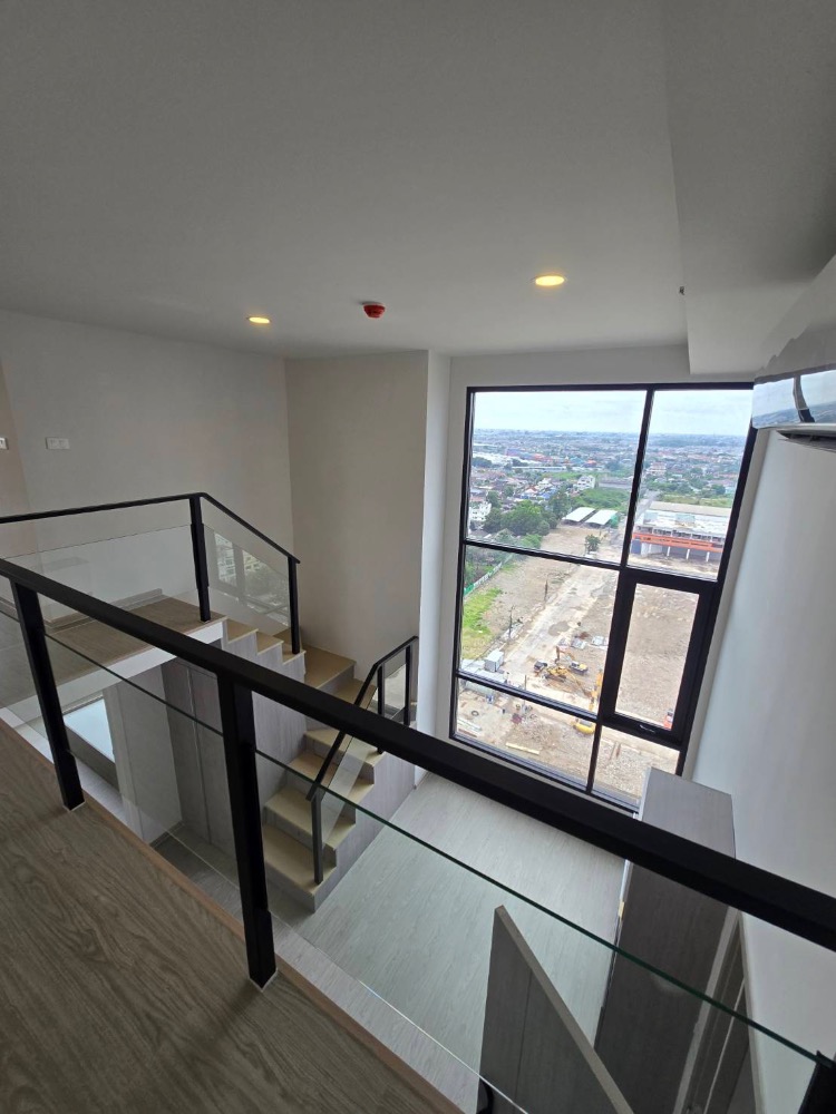 ขายคอนโดเสรีไทย-นิด้า : DuPlex ห้องใหม่ๆ ใกล้รถไฟฟ้าสถานีอินเตอร์เชนจ์ ลำสาลี เชื่อมต่อรถไฟฟ้า 3 สาย ทั้งสายสีส้ม สีเหลือง และ สีน้ำตาล ใกล้ทางด่วนวงแหวนกาญจนาฯ, มอเตอร์เวย์ และ ท่าเรือวัดศรีบุญเรือง