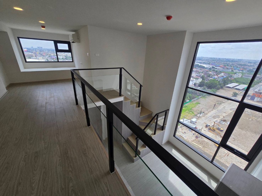 ขายคอนโดเสรีไทย-นิด้า : DuPlex ห้องใหม่ๆ ใกล้รถไฟฟ้าสถานีอินเตอร์เชนจ์ ลำสาลี เชื่อมต่อรถไฟฟ้า 3 สาย ทั้งสายสีส้ม สีเหลือง และ สีน้ำตาล ใกล้ทางด่วนวงแหวนกาญจนาฯ, มอเตอร์เวย์ และ ท่าเรือวัดศรีบุญเรือง