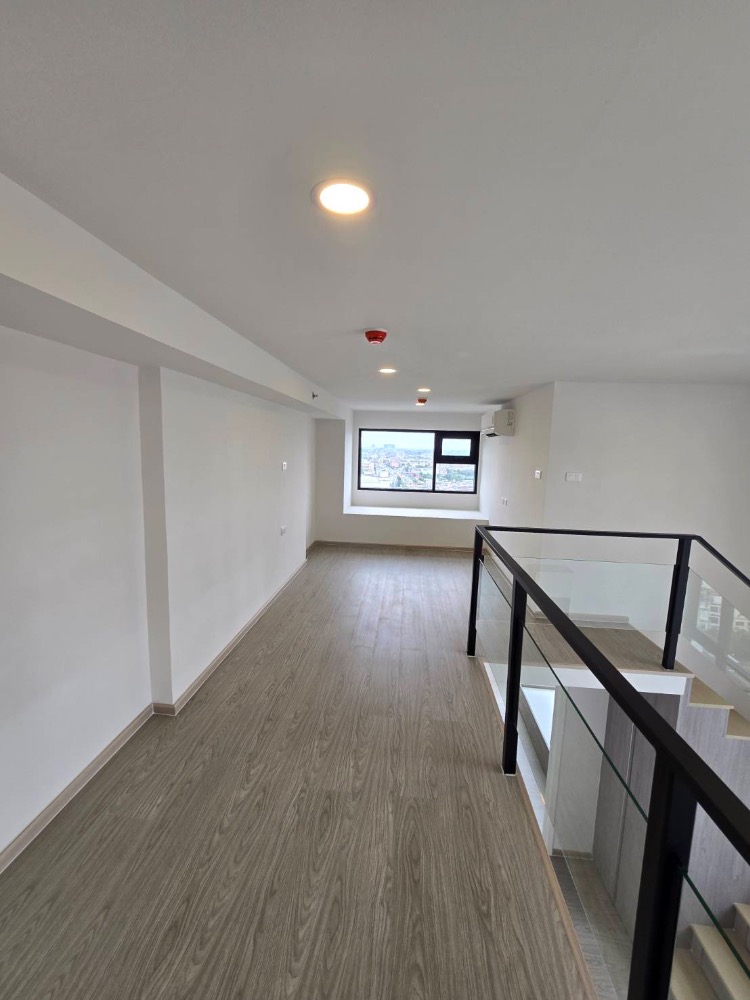 ขายคอนโดเสรีไทย-นิด้า : DuPlex ห้องใหม่ๆ ใกล้รถไฟฟ้าสถานีอินเตอร์เชนจ์ ลำสาลี เชื่อมต่อรถไฟฟ้า 3 สาย ทั้งสายสีส้ม สีเหลือง และ สีน้ำตาล ใกล้ทางด่วนวงแหวนกาญจนาฯ, มอเตอร์เวย์ และ ท่าเรือวัดศรีบุญเรือง