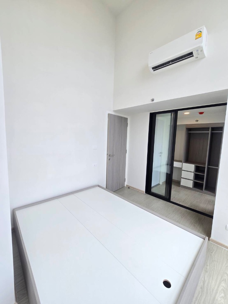 ขายคอนโดเสรีไทย-นิด้า : DuPlex ห้องใหม่ๆ ใกล้รถไฟฟ้าสถานีอินเตอร์เชนจ์ ลำสาลี เชื่อมต่อรถไฟฟ้า 3 สาย ทั้งสายสีส้ม สีเหลือง และ สีน้ำตาล ใกล้ทางด่วนวงแหวนกาญจนาฯ, มอเตอร์เวย์ และ ท่าเรือวัดศรีบุญเรือง