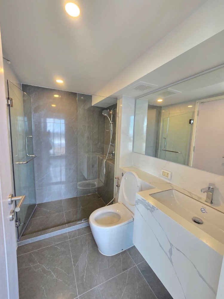 ขายคอนโดเสรีไทย-นิด้า : DuPlex ห้องใหม่ๆ ใกล้รถไฟฟ้าสถานีอินเตอร์เชนจ์ ลำสาลี เชื่อมต่อรถไฟฟ้า 3 สาย ทั้งสายสีส้ม สีเหลือง และ สีน้ำตาล ใกล้ทางด่วนวงแหวนกาญจนาฯ, มอเตอร์เวย์ และ ท่าเรือวัดศรีบุญเรือง