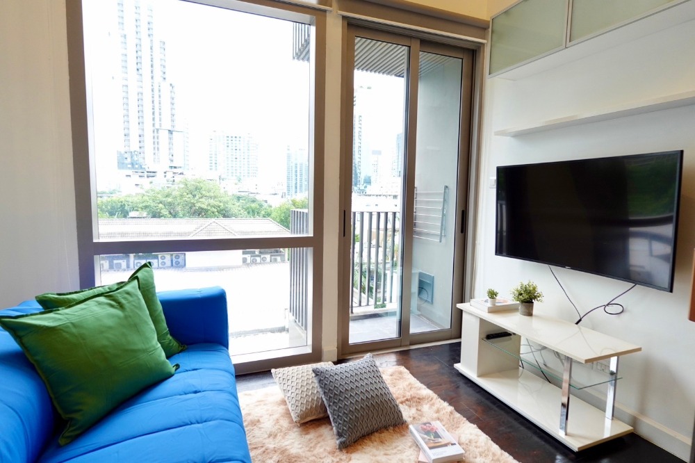 For RentCondoSukhumvit, Asoke, Thonglor : 🎯For rent IDEO MORPH 38 😻Pet-friendly condo 😻Duplex condo IDEO MORPH 38, size 33.6 sq m, high ceiling, fully furnished, ready to move in, common area has a swimming pool, fitness room, convenient location in the heart of the city, Sukhumvit 38, near BTS T