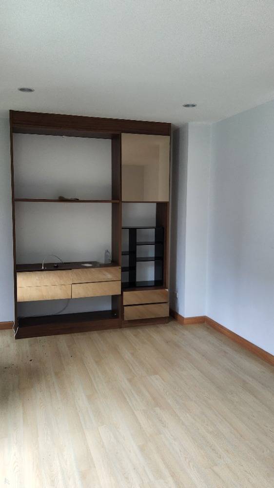 For SaleTownhomeBangna, Bearing, Lasalle : Fully furnished house, ready to move in, price lower than cost.