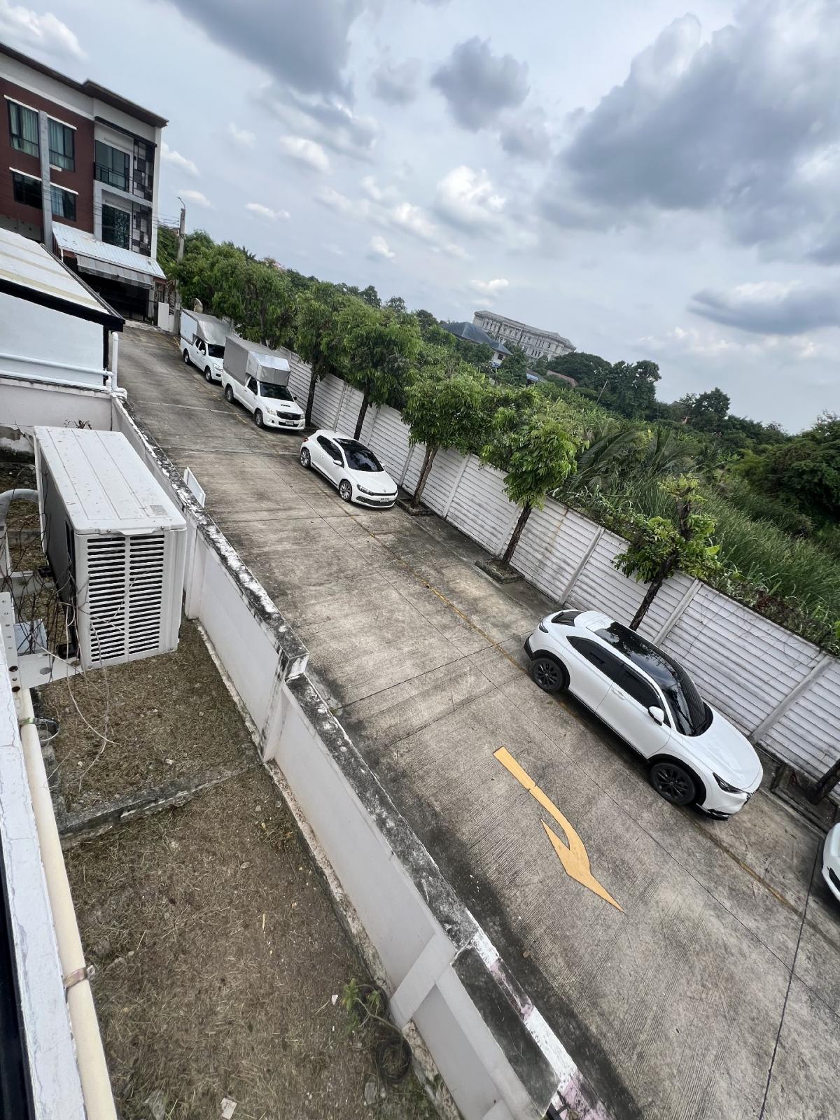 For SaleTownhomeBangna, Bearing, Lasalle : Fully furnished house, ready to move in, price lower than cost.