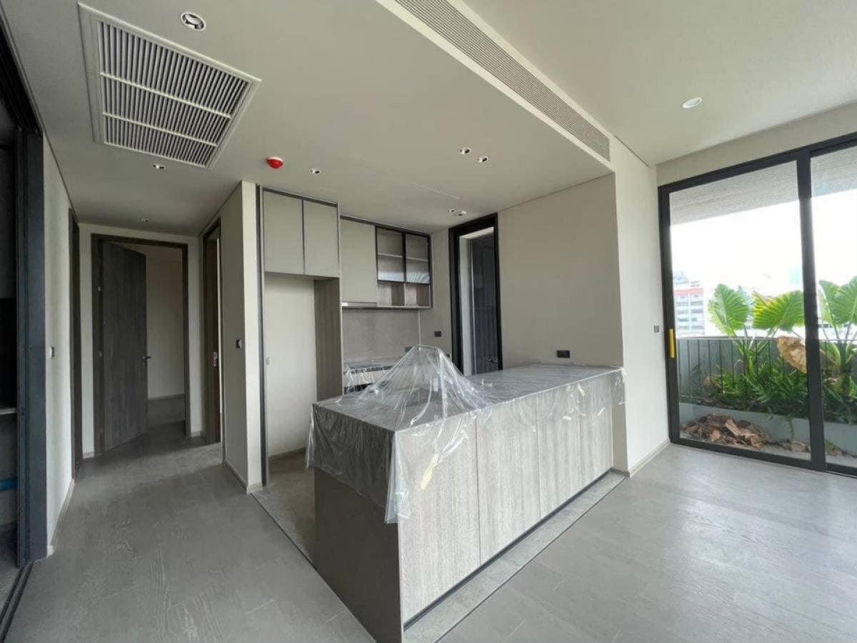 ขายคอนโดอารีย์ อนุสาวรีย์ : 📢👇 Kalm Penthouse Ari is a brand-new, luxurious penthouse located in the Phaholyothin area! feeling of being in a cozy, shaded home with convenient access to multiple routes, surrounded by numerous famous restaurants and cafes.