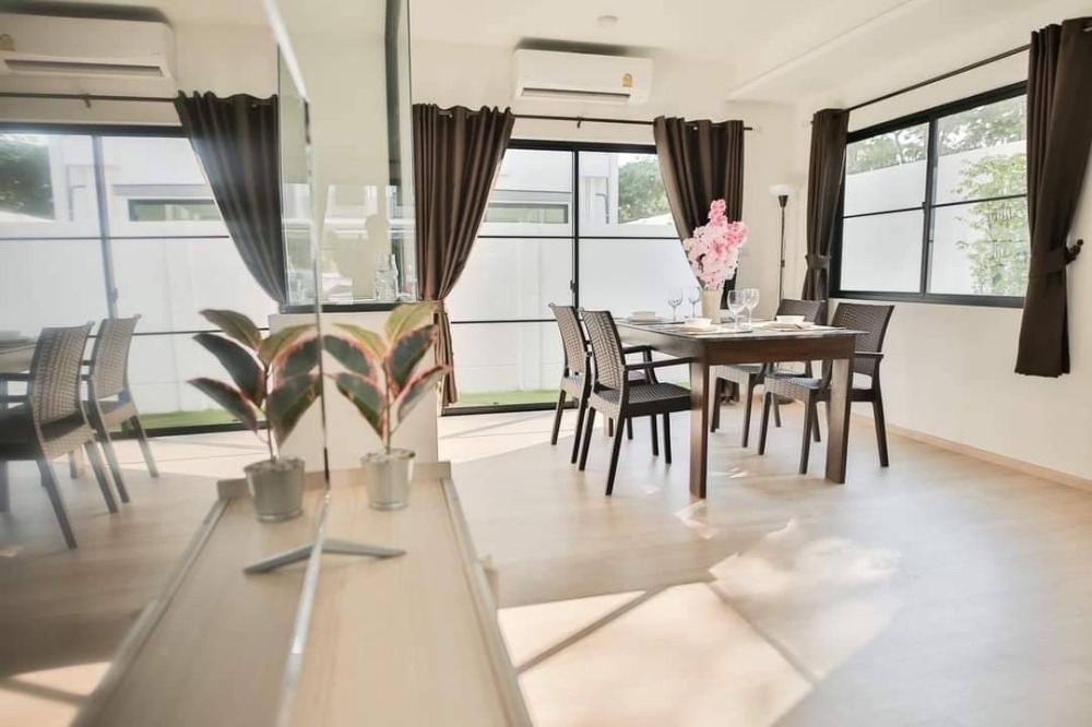 For RentTownhomeBangna, Bearing, Lasalle : For Rent / For Sale Indy 5 Bangna Km.7 Townhome Indy 5 Bangna Km.7 near Mega Bangna, only 3 minutes Cold : T8084