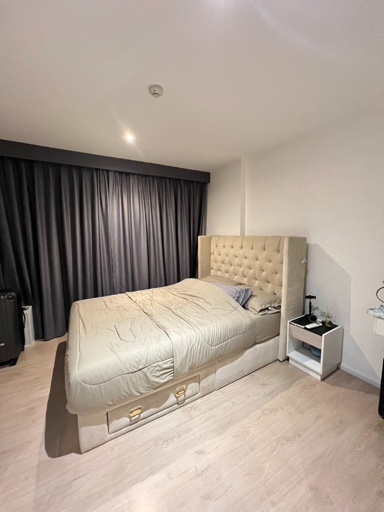 For RentCondoSeri Thai, Ramkhamhaeng Nida : For rent, I Condo Seri Thai Green Space, very spacious room, 39 sq m, corner room, Tel: 0819499995 (Owner Post)