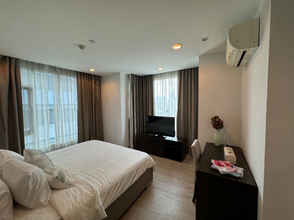 For RentCondoSukhumvit, Asoke, Thonglor : Pet-Friendly High-Rise 2 Beds in Thonglor 75,000 per month