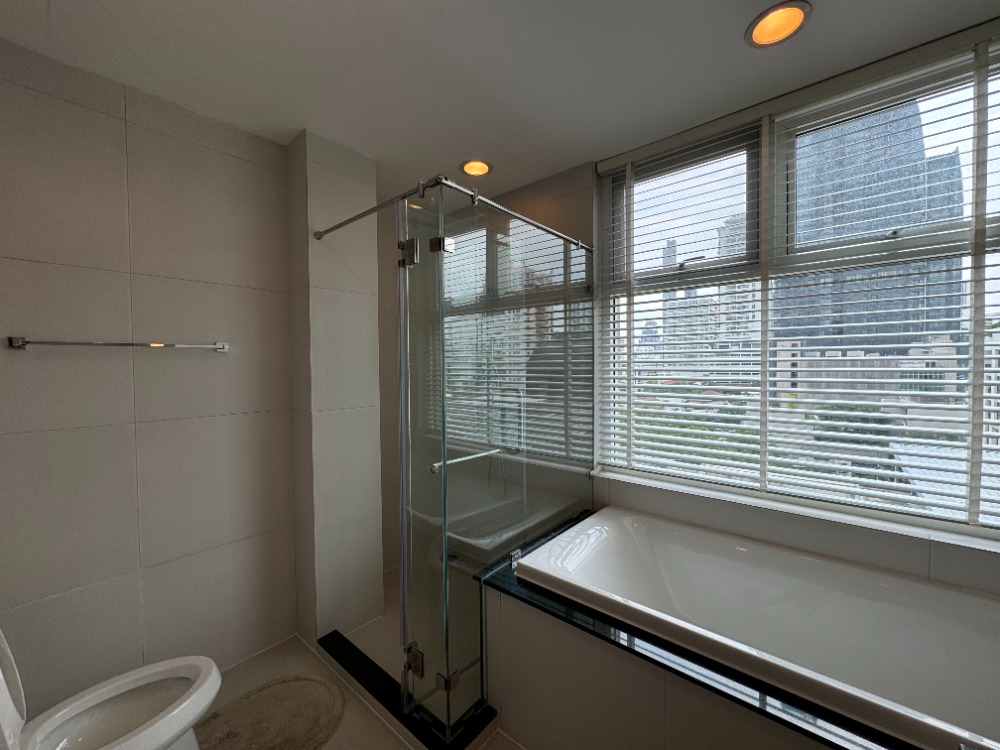 For RentCondoSukhumvit, Asoke, Thonglor : Pet-Friendly High-Rise 2 Beds in Thonglor 75,000 per month