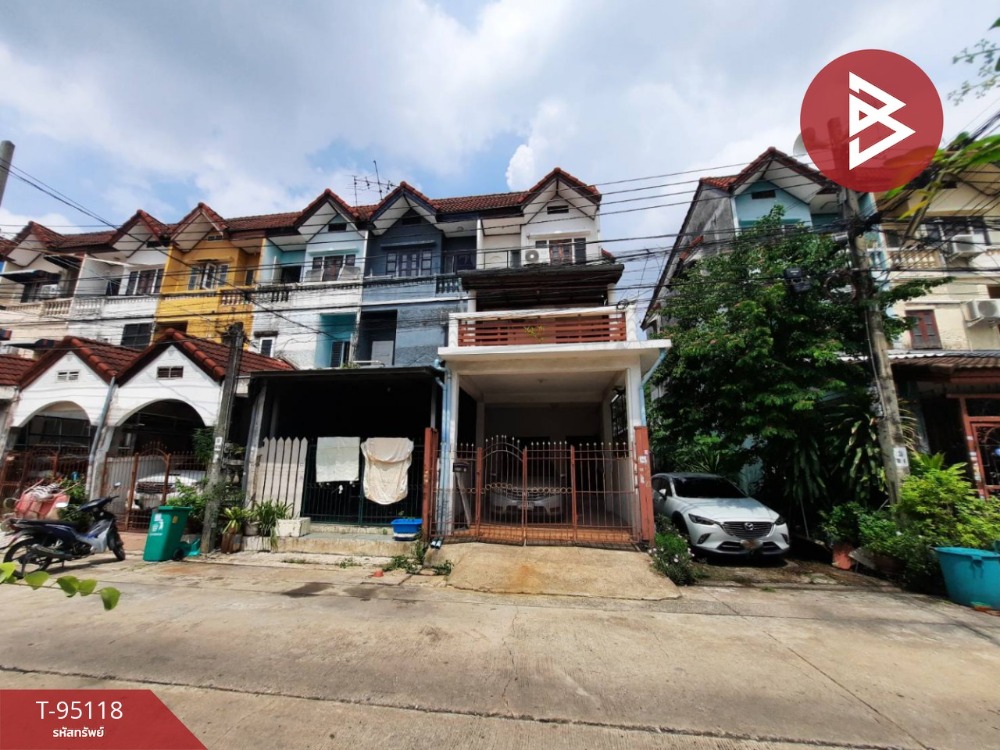 ขายทาวน์โฮมนวมินทร์ รามอินทรา : ขายด่วนทาวน์เฮ้าส์ 3 ชั้นหลังริม หมู่บ้านสินธานี2 รามอินทรา 119 มีนบุรี กรุงเทพมหานคร