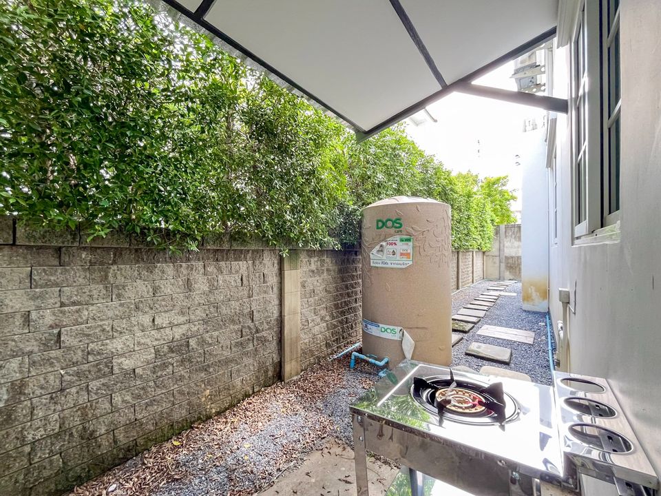 For RentHouseThaphra, Talat Phlu, Wutthakat : House for rent with furniture, Golden Neo Sathorn Village (Golden Neo Sathorn), 2-storey house, 3 bedrooms, 4 bathrooms, fully furnished, ready to move in, near Sathorn 10 minutes and BTS Wutthakat