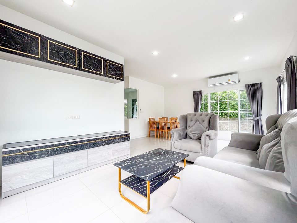 For RentHouseThaphra, Talat Phlu, Wutthakat : House for rent with furniture, Golden Neo Sathorn Village (Golden Neo Sathorn), 2-storey house, 3 bedrooms, 4 bathrooms, fully furnished, ready to move in, near Sathorn 10 minutes and BTS Wutthakat