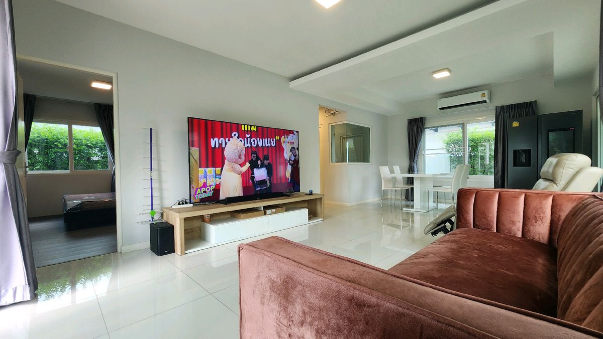 For RentHouseNawamin, Ramindra : Single house for rent, 3 bedrooms, Chaiyaphruek Village, Ram Intra-Chatuchak Expressway, corner house, nice to live in, can park two cars, large garden, view of the central garden