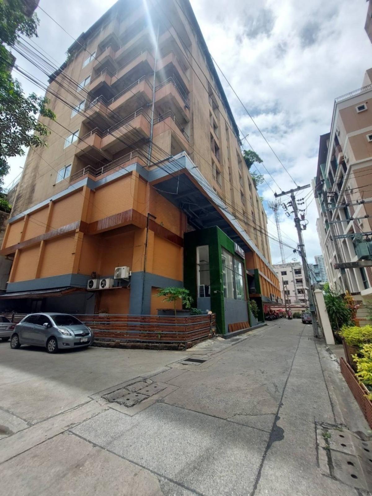 For RentHotel&Apartment BusinessBangna, Bearing, Lasalle : For rent/Rent/Lease 8-storey commercial building with entertainment venue license, open until 4:00 p.m., good location, Sukhumvit, Bangna area