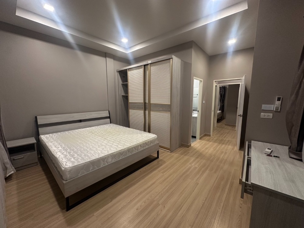 For RentTownhomePattaya, Bangsaen, Chonburi : For rent: 2-storey townhouse, modern style, Huai Yai, Pattaya