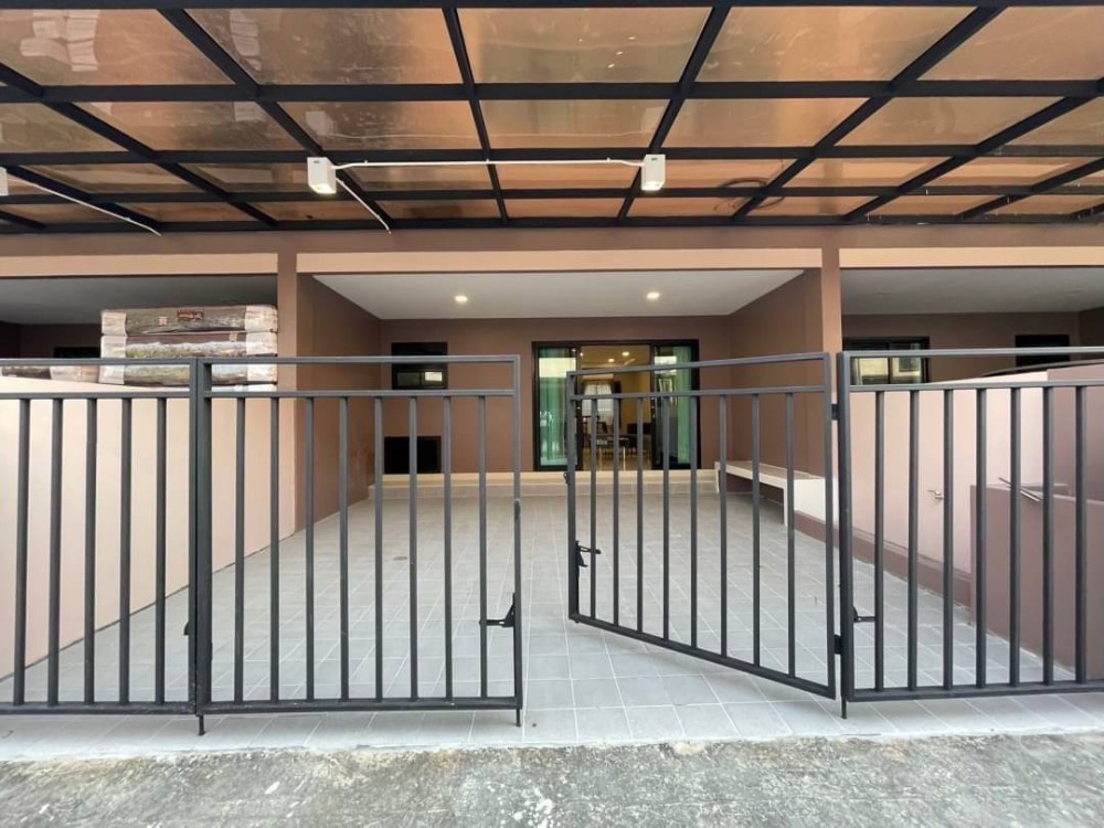 For RentTownhomePattaya, Bangsaen, Chonburi : For rent: 2-storey townhouse, modern style, Huai Yai, Pattaya